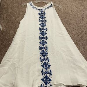 Forever 21 flowy white midi dress with blue floral design